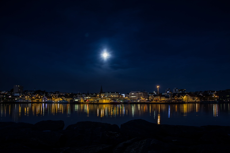 travel destinations, blue, the sea, cityscape, stars, fjord, panoramic, sky, water, 5K, astronomy, built structure, blue water, moon, orange, building exterior