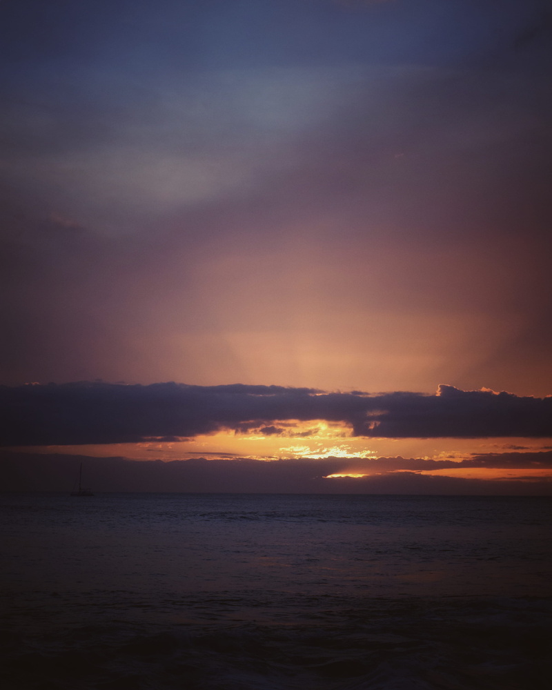 orange color, ocean, sunset, idyllic, clouds, horizon over water, sky, water, red, beauty in nature, rise, nature, hawaii, waterfront, scenics - nature