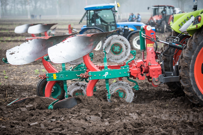 land, 5K, tillage, plough, focus on foreground, nature, plant, agricultural equipment, agricultural machinery, arable, crop, dirt, stationary, agriculture