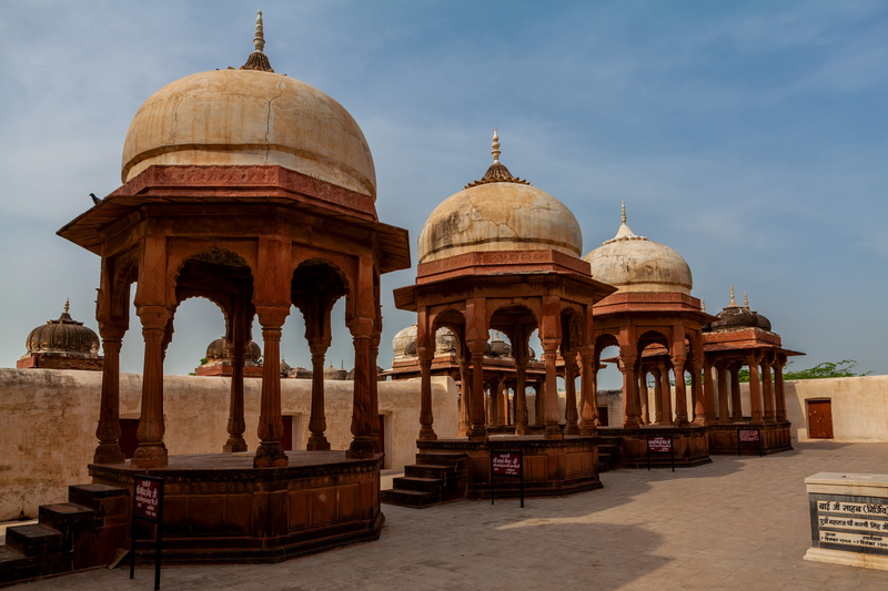 sagar, historical, travel, devikund, building, dome, nature, antiquity, no people, monument, religion, 5K, culture, architecture, place of worship, king