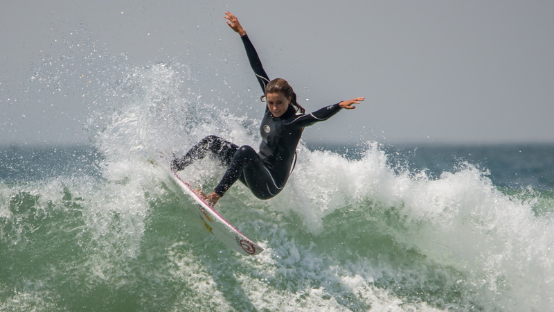 sport, wave, aquatic sport, full length, surfing, emotion, horizon over water, arms raised, water, skill, freedom, adventure, one person, positive emotion
