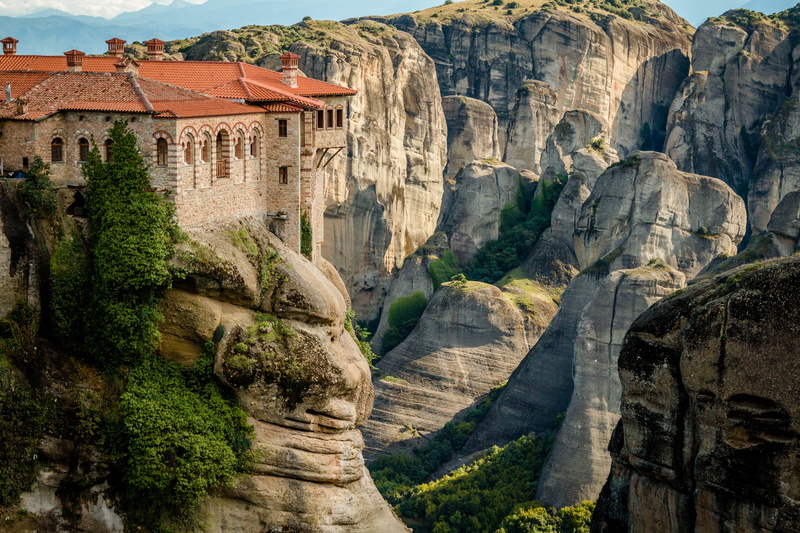 mountain, day, tranquil, physical geography, castle, peacefull, rock - object, tree, eroded, steep, roof, solid, outdoors, view, the past, rock formation