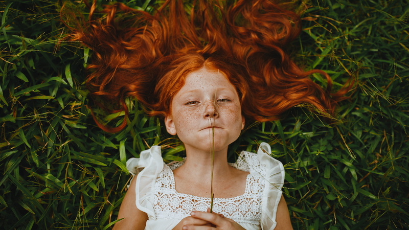 happiness, women, child, young, beauty, lying, beautiful, close-up, redhead, hairstyle, cute, children, beautiful woman, headshot, leisure activity, portrait