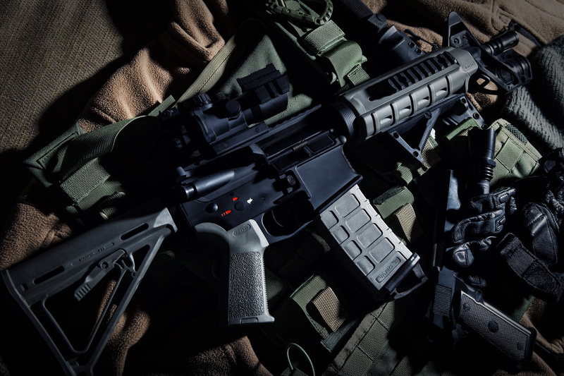 Beretta M9, carbine M4, the camouflage equipment, weapons, blur, ., automatic carbine, pistol tactical flashlight, shop 30-40-60 Pat, machine sight, bokeh