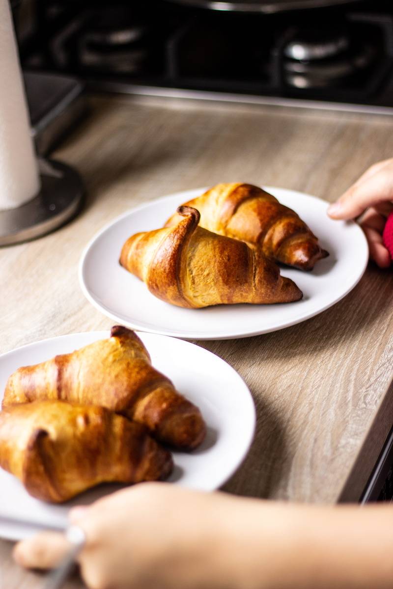 indoors, food and drink, dining table, selective focus, matin, furniture, boulangerie, patisserie, serving size, sweet food, pasta, french food, snack