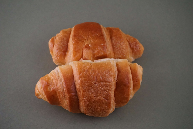 healthy eating, food, studio shot, viennoiserie, french food, snack, baked, wellbeing, croissants, single object, boulangerie, temptation, high angle view