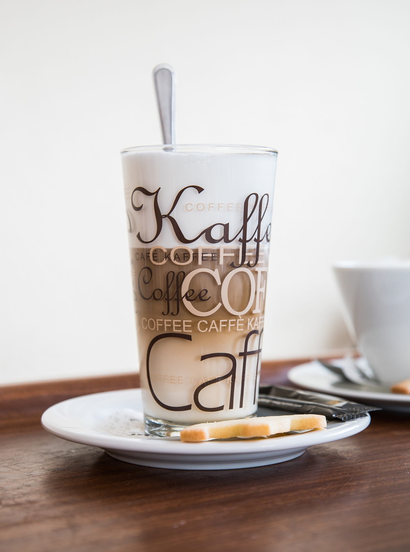 cappuccino, coffee - drink, cup, espresso, break, wood - material, coffee cup, still life, 2K, no people, mug, household equipment, cream, dawn, eating utensil