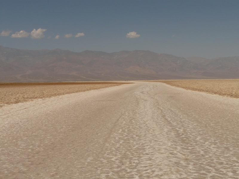 empty, road, salt, sierra nevada, day, outdoors, mountain, 2K, no people, dry, badwater, non-urban scene, infinity, death valley national park, climate