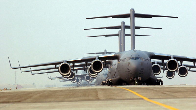airport runway, front view, air vehicle, travel, c-17, nature, the airfield, American strategic military transport aircraft, no people, airplane, military airplane