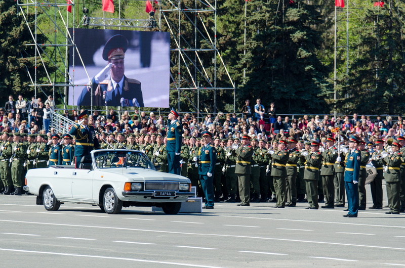 uniform, plant, outdoors, adult, mode of transportation, the rostrum, street, 4K, men, marching, people, samara, 9Th, day, city, transportation, commander in chief