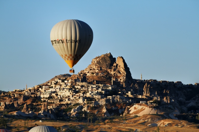 hot Air Balloon, transportation, land, turkey, nevsehir, clear sky, tufa, cave, ballooning festival, carved rock, 1080P, rock formation, goreme, travel
