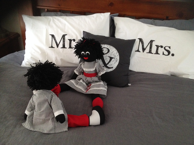 Fun, just married, full length, Male, Mrs, one Person, no People, communication, people, real people, Woman, child, house, lifestyles, childhood, uniform