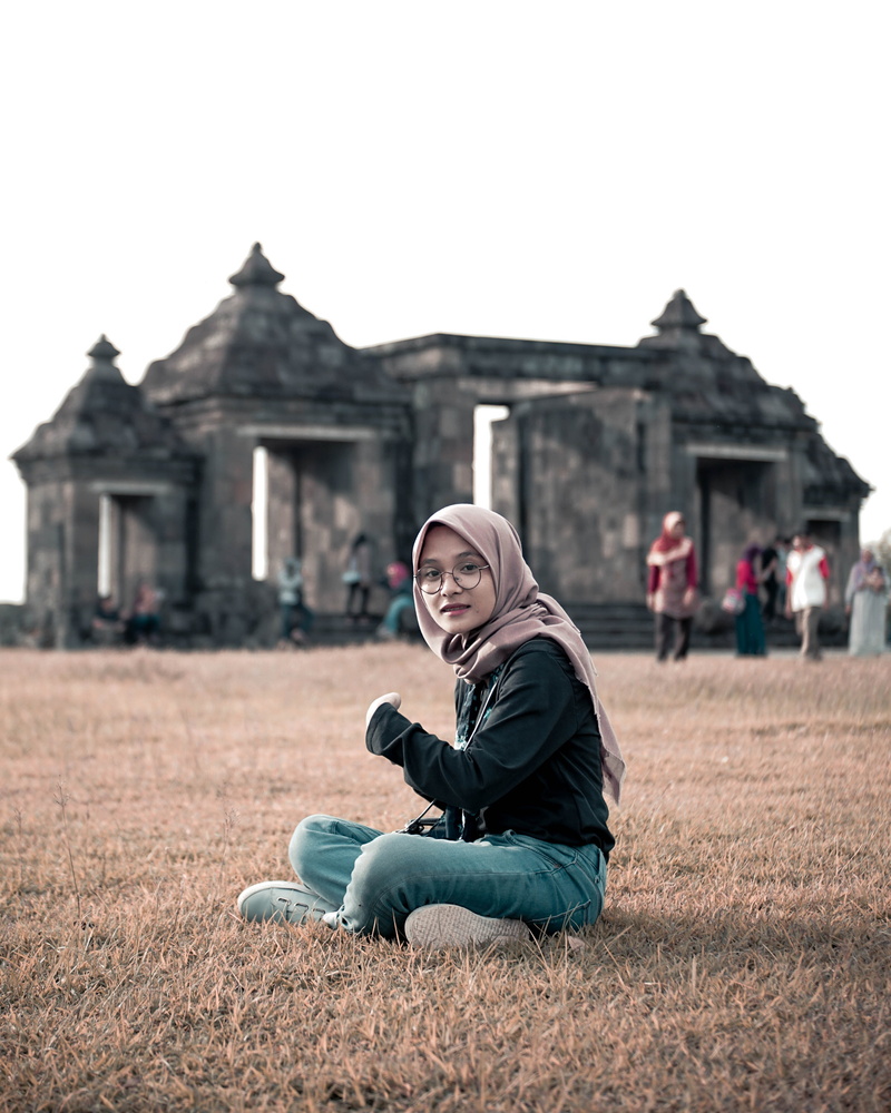 full length, land, humanity, people and portrait, hijab, faces, wilderness, real people, architecture, glasses girl, ratu boko, photography, portraits