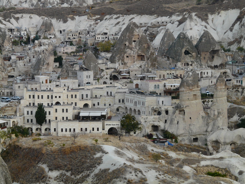 mountain, cliff, outdoors, house, day, cave, City, history, residential district, building, turkey, Tufa, Turkey, the past, architecture, no people, Cappadocia