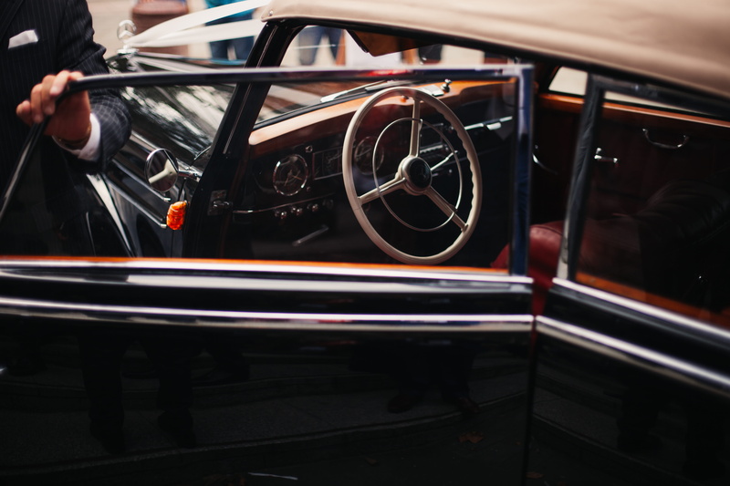 land Vehicle, suit, retro Styled, classic, person, human body part, man in black, vintage Car, car door, mode of Transport, old, car, human hand, vehicle