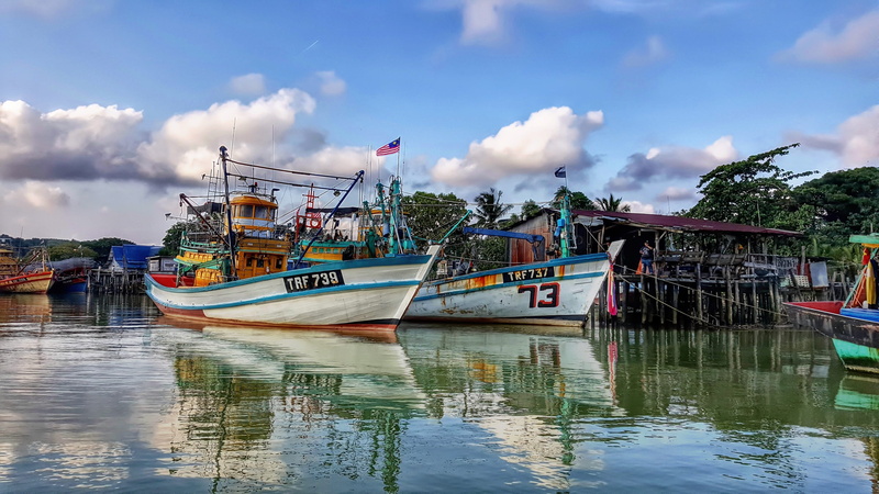 ocean, family, cargo, boat, nautical vessel, nature, fishing boat, shipping, outdoors, lake, harbor, mode of transportation, white, cloud - sky, sky, two