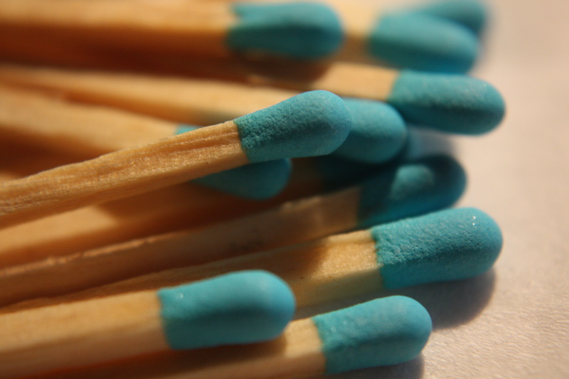 lumberyard, macro, holz, flickr, strike, boozed, blau, azure, matchsticks, blue, quickmatch, feuer, yard, light, detail, inflame, makro, livid, 4K, CC-BY-SA
