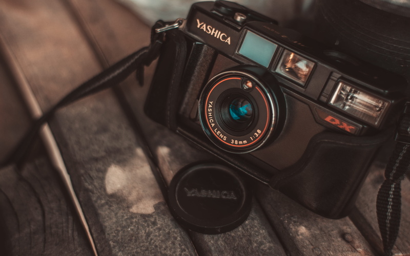 digital camera, mirrorless, yashica, vintage, still life, shutter, slr camera, text, retro, photography themes, public domain images, camera, background