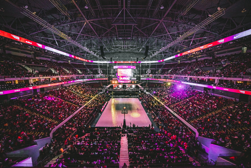 concert, night, rink, spectator, arts culture and entertainment, skating, around, sport, group of people, incidental people, built structure, arena, amusement park ride