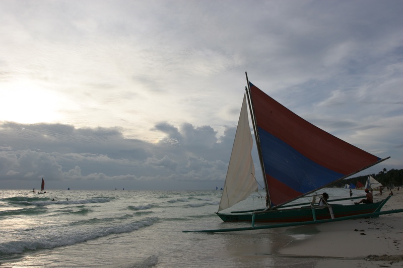 sky, leisure activity, beauty in nature, 2K, nautical vessel, republic of the philippines, cloud - sky, sailboat, mode of transportation, sea, waves, real people