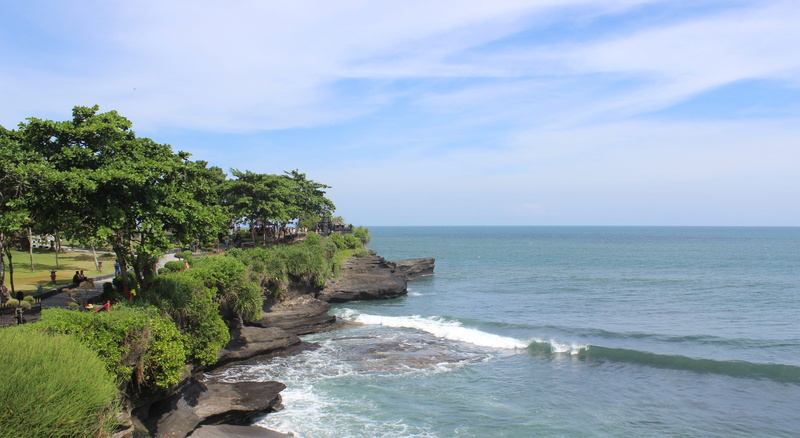 sea, 4K, tranquility, sky, outdoors, no people, cloud - sky, waves, ocean, horizon over water, tree, plant, water, horizon, tanah lot, land, bali, tranquil scene