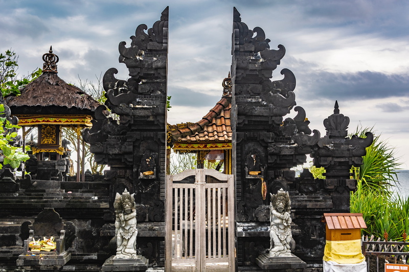 water palace, indonesia, dragon, creativity, art and craft, places of interest, fountain, vacations, built structure, representation, palace, place of worship