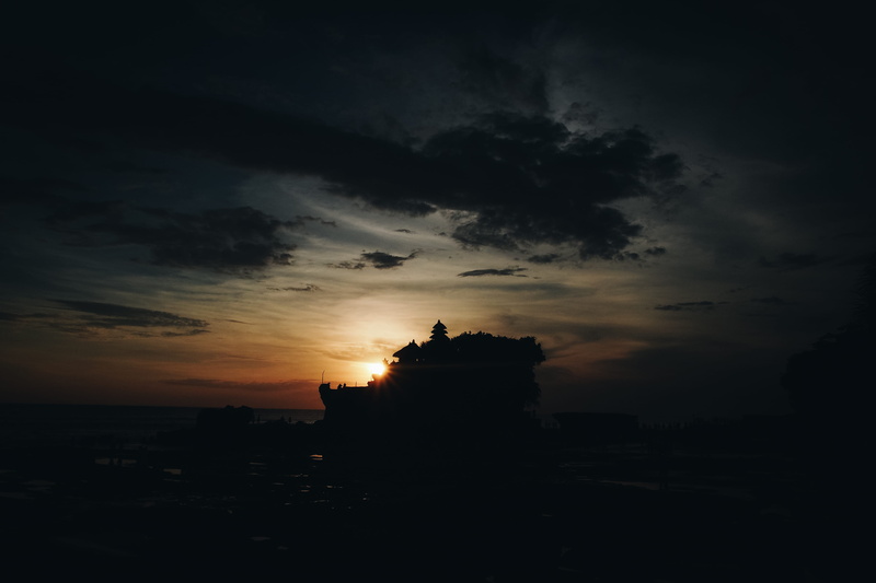 dark, bali, sunset, outdoors, sunrise, tanah lot, history, architecture, red sky, temple, sunlight, nature, 4K, dusk, built structure, building, city