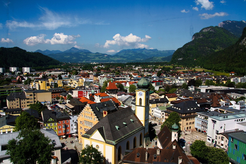 city, 4K, built structure, day, community, kaiser mountains, settlement, high angle view, crowded, water, crowd, landscape, panorama, town, mountains