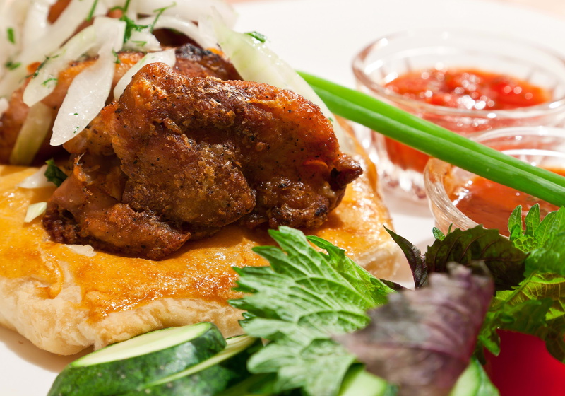 roasted, indoors, white meat, close-up, still life, table, serving size, meat, lettuce, cooked, dishes, herbs, chicken Meat, dinner, healthy eating, vegetable