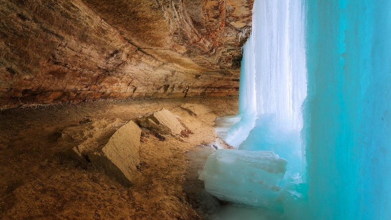 solid, 1080P, physical geography, day, eroded, scenics - nature, sea, land, travel destinations, travel, waterfall, water, rock formation, bleu, non-urban scene