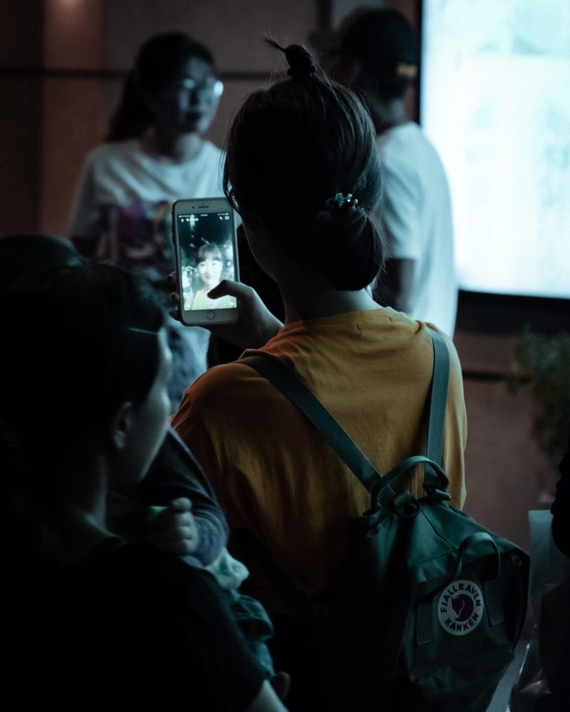 women, asian, group of people, wireless technology, vietnam, selfshoot, adult, saigon, 2K, selfie, people, focus on foreground, incidental people, ho chi minh city