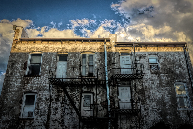 sky, damaged, decline, building exterior, residential district, old, flagstaff, windows, architecture, low angle view, nature, day, window, united states