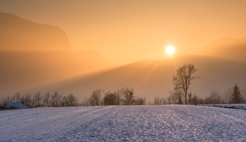 scenic, sunlight, woods, beautiful, sun, icy, murky, 5K, fog, scenics - nature, weather, non-urban scene, snow, mountain range, tranquil, nature, woodland