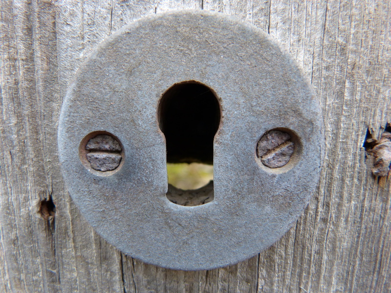 security, close-up, old, metal, corrosion, day, weathered, geometric shape, lock, textured, entrance, safety, wood, hole, stainless, rusted, circle, key hole