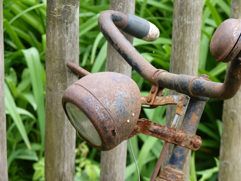 focus on foreground, sport, stainless, scrap metal, scrap, bicycle lamp, green color, boundary, iron - Metal, strength, no people, weathered, 4K, rust