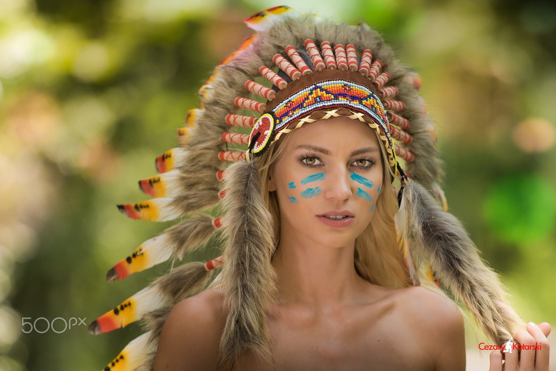1080P, women, looking at viewer, model, headdress, 500px, Native American clothing, blonde, depth of field, bare shoulders