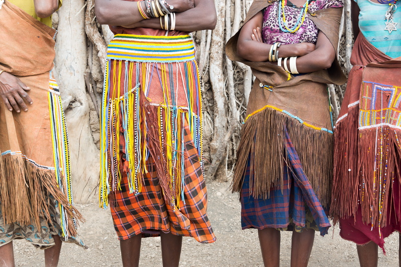 ethnic, 5K, clothe, african american, native, travel, woman, africa, color, grass, people, wearing, arms, lifestyles, traditional clothing, tanzanium