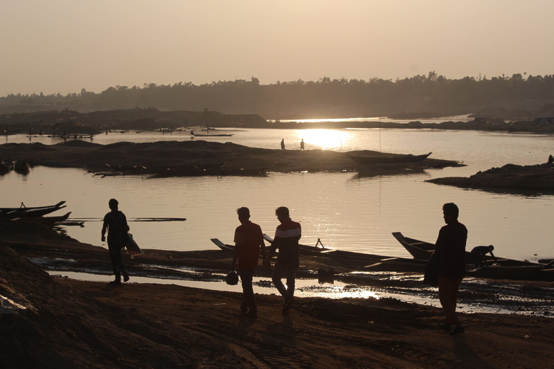 lifestyles, group of people, silhouette, calm, men, transportation, beauty in nature, reflection, walking, nature, scenics - nature, sea, landscape, beach