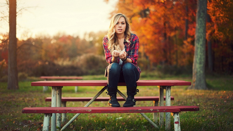 hairstyle, seat, smiling, hair, autumn, positive emotion, pc  girl 1920x1080, women, emotion, happiness, sitting, 1080P, beauty, young adult, adult, park - man made space