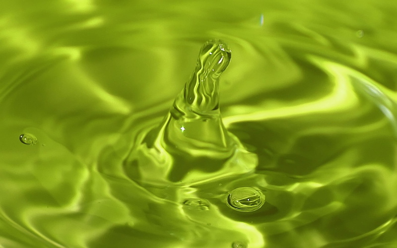 food, green color, purity, splashing, reflection, water, close-up, macro, divorce, circle, food and drink, backgrounds, concentric, clean, dewdrop, pinnacle