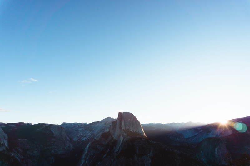 clear sky, sunlight, beauty in nature, leisure activities, sun, tranquil scene, alps, mountain range, peak, golden, copy space, lens flare, yosemite, mountain peak