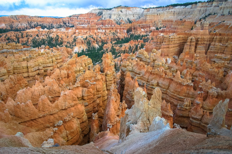 outdoors, canyon, non-urban scene, beauty in nature, united states, valley, geology, landscape, spire, day, eroded, layered, rock, scenics - nature, tranquil scene