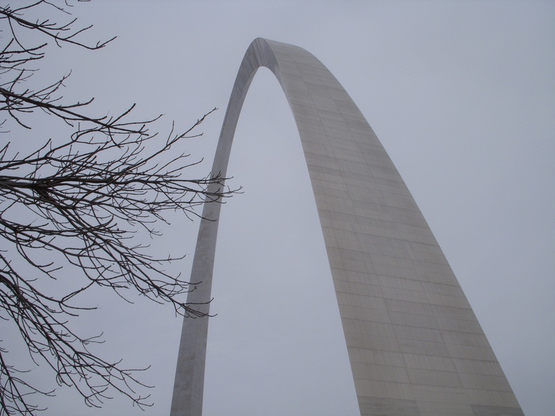 outdoors, missouri, arch, nature, design, skyscraper, landmark, tourism, memorial, riverfront, tower, building exterior, built structure, famous, tall - high