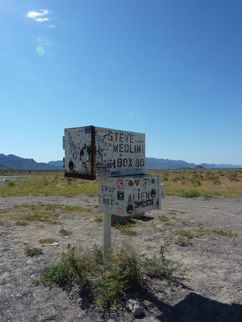 aliens, landscape, mailboxes, information, environment, plant, two, letter boxes, no people, sign, sky, day, blue, western script, sunlight, 2K, white