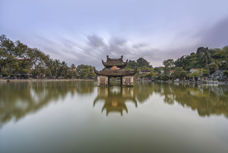 reflection, cultures, brown, clouds, tranquility, tranquil scene, gateway, 5K, sky, building exterior, cloud - sky, famous Place, adventure, river, landscape