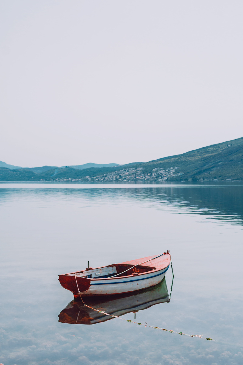 sky, day, non-urban scene, daytime, beauty in nature, nautical vessel, boat, moored, waterfront, lake, outdoors, transportation, 4K, nature, tranquility