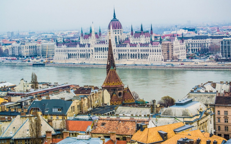 water, mode of transportation, building exterior, travel destinations, travel, building, cityscape, day, government, 1080P, city, built structure, Hungarian Parliament Building