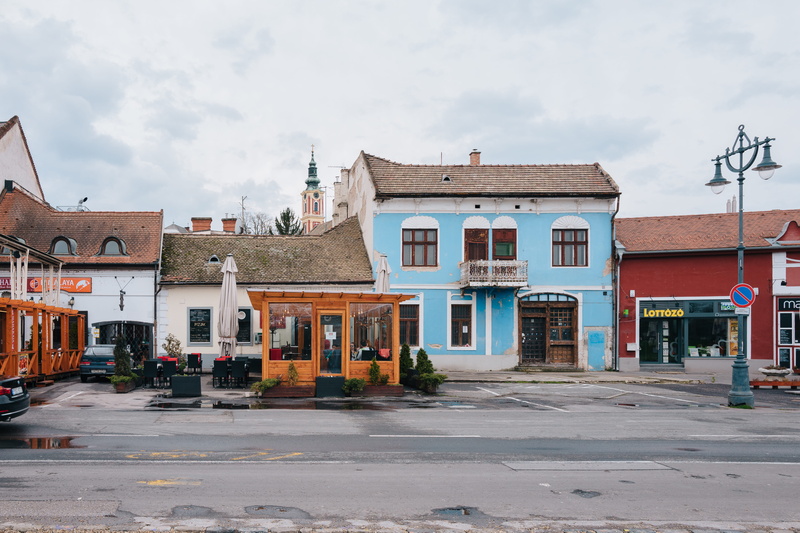 outdoors, city, building exterior, cloud - sky, transportation, 5K, residential district, sky, built structure, day, car, szentendre, no people, nature