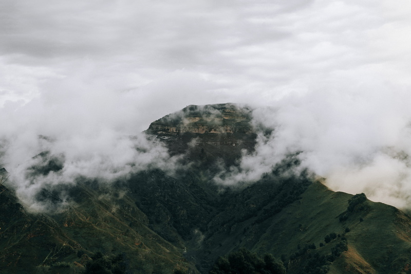 mountain range, mountains, foggy, travel, beauty in nature, mountain peak, geology, day, land, weather, jilly-su, mountain, atmosphere, outdoors