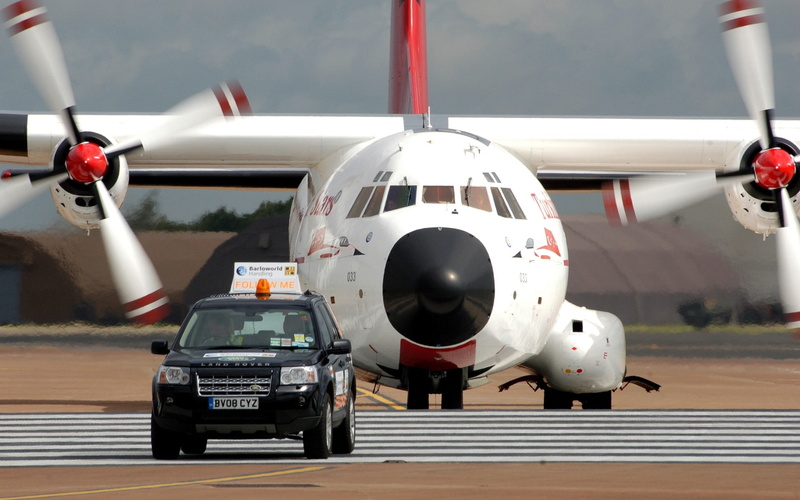airplane, car, aircraft, 1080P, Turkish Air Force, propeller, Transall C-160, Land Rover